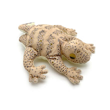 Load image into Gallery viewer, Gecko Getaway: “Gink” Gecko Puppet Plush Toy
